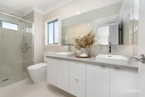 Property photo of 5 Bryna Parade Oxenford QLD 4210