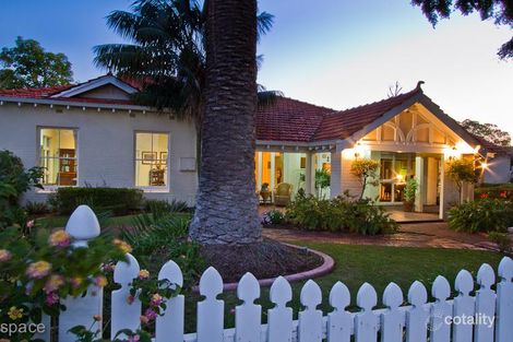 Property photo of 2 Hobbs Avenue Dalkeith WA 6009