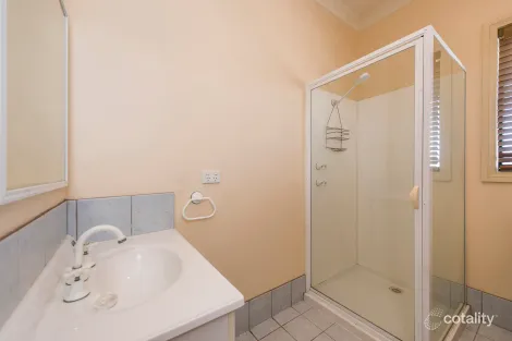 Property photo of 5 Hewby Court Ledge Point WA 6043