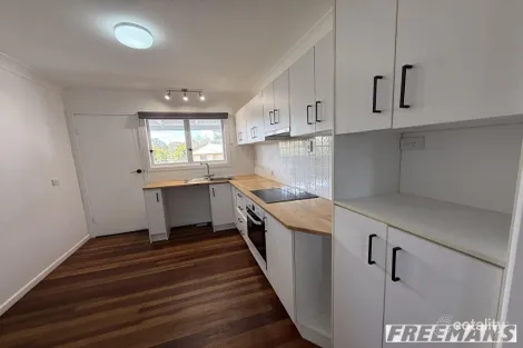 Property photo of 10 Booneene Court Nanango QLD 4615