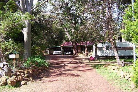 4 Nyaania Ct, Glen Forrest, WA 6071