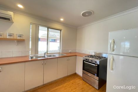 Property photo of 22 Spoonbill Place Queens Park WA 6107