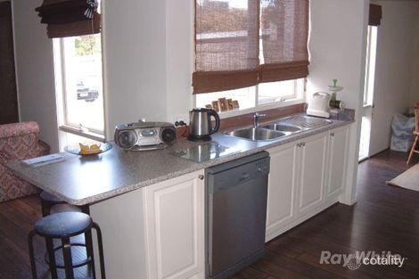 16 Florey Cres, Mulgrave, VIC 3170