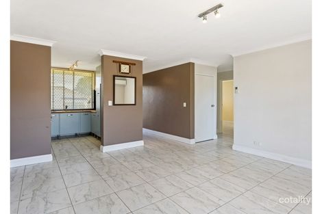 Property photo of 2/24 Fourth Avenue Sandgate QLD 4017