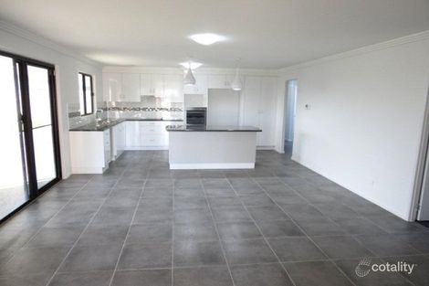 Property photo of 18 Flemington Road Emerald QLD 4720