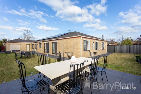 Property photo of 4 Grainger Circuit Point Cook VIC 3030