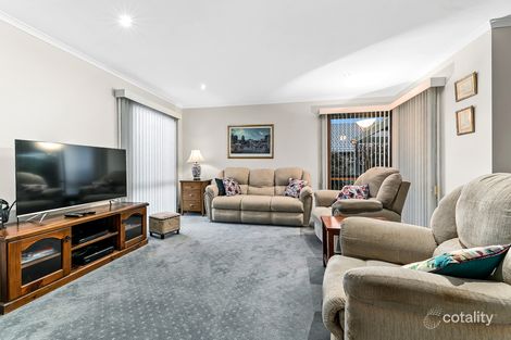 Property photo of 52 Lawless Drive Cranbourne North VIC 3977