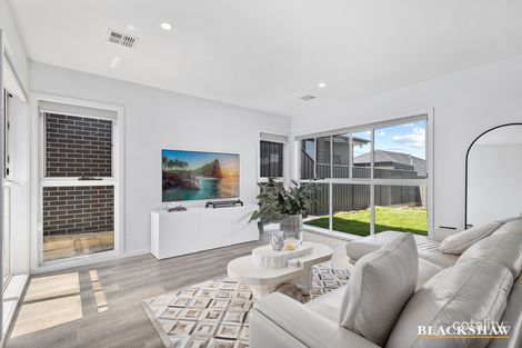 Property photo of 60 Erskine Loop Googong NSW 2620