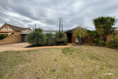Property photo of 7 Clifton Boulevard Griffith NSW 2680