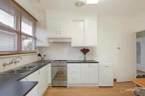 Property photo of 11 Thompson Street Watsonia VIC 3087