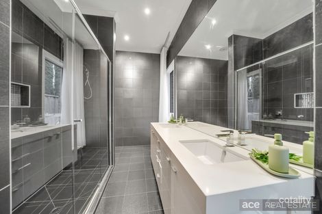 Property photo of 5 Penshurst Avenue Williams Landing VIC 3027