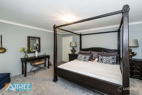 Property photo of 5 Hillhouse Way Piara Waters WA 6112