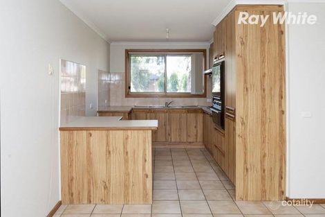 Property photo of 12 Emmerson Court Mill Park VIC 3082