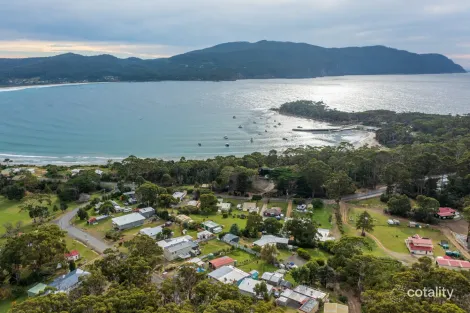 Property photo of 27 Tasmans Arch Road Eaglehawk Neck TAS 7179