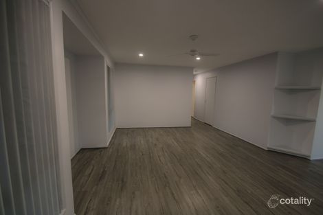 Property photo of 137 Discovery Drive Helensvale QLD 4212