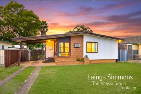 13 Goroka St, Whalan, NSW 2770