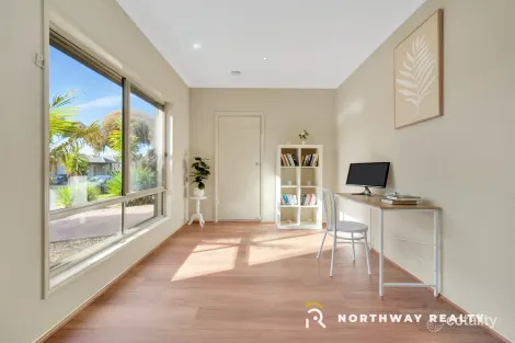Property photo of 17 Lewisham Place Craigieburn VIC 3064