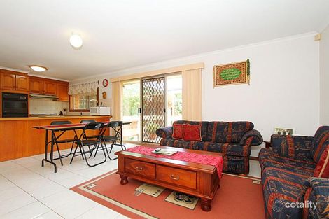 Property photo of 17 Crampton Crescent Mill Park VIC 3082
