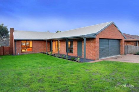 61 Dorothy Cres, Mornington, VIC 3931