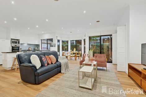 Property photo of 5 Buttercup Grove Bundoora VIC 3083