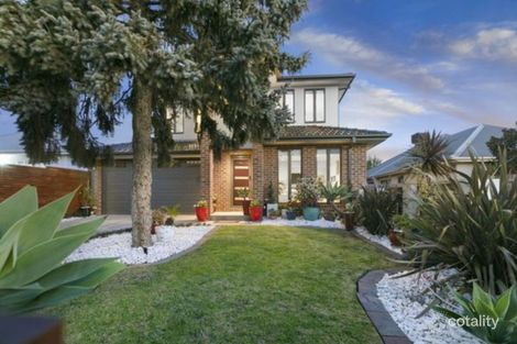 Property photo of 10 Summit Road Frankston VIC 3199
