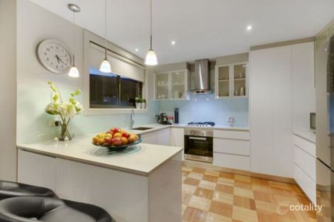 Property photo of 10 Summit Road Frankston VIC 3199