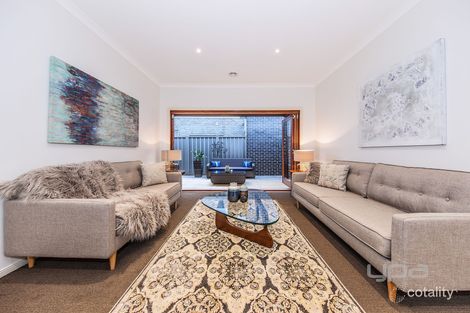 Property photo of 29 Rutherglen Way Caroline Springs VIC 3023