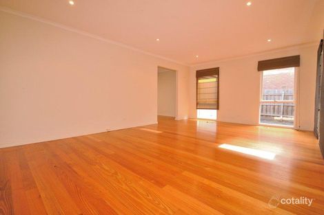 Property photo of 18 Tonyl Court Greensborough VIC 3088