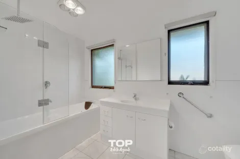 Property photo of 125 Duff Street Cranbourne VIC 3977