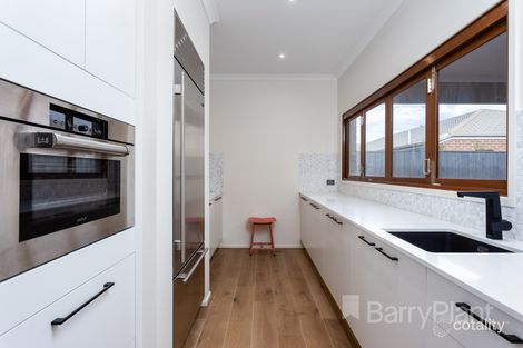 Property photo of 7 Saltmarsh Crescent Point Cook VIC 3030