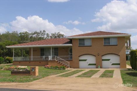 11 Cribb St, Oakey, QLD 4401