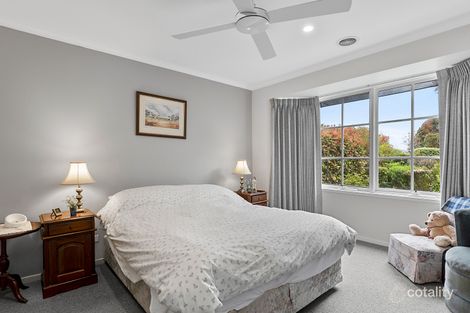 Property photo of 16 Cranswick Court Mornington VIC 3931