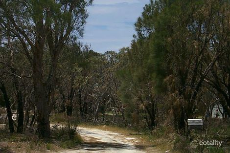 32 Honeysuckle Gr, Carramar, WA 6031