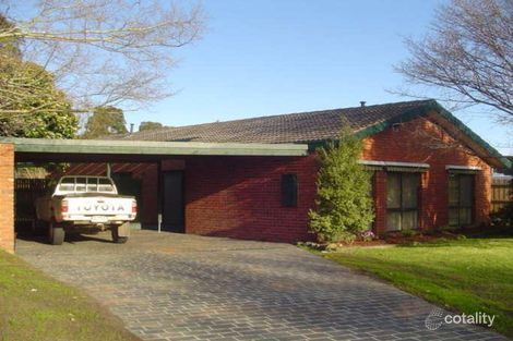 10 Fernvale Cres, Wheelers Hill, VIC 3150