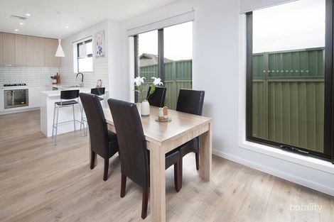 Property photo of 21A Heathmere Crescent Endeavour Hills VIC 3802