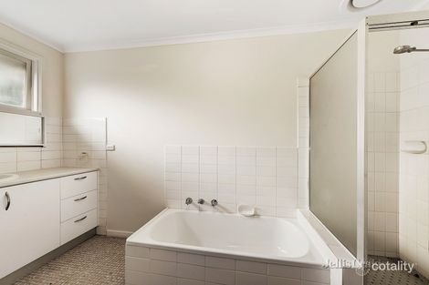 Property photo of 2/103 Central Road Blackburn VIC 3130