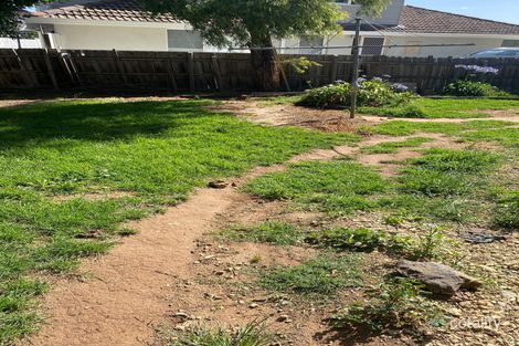 Property photo of 1 Patricia Place Melton West VIC 3337