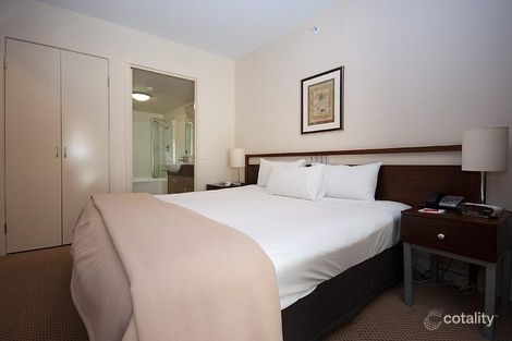 808/42 Surf Pde, Broadbeach, QLD 4218