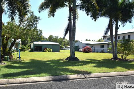 15 Taylor St, Kurrimine Beach, QLD 4871