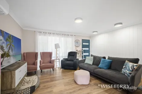Property photo of 2 Carreela Close Gorokan NSW 2263