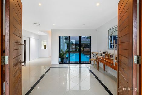 Property photo of 29 Calmwater Crescent Helensvale QLD 4212