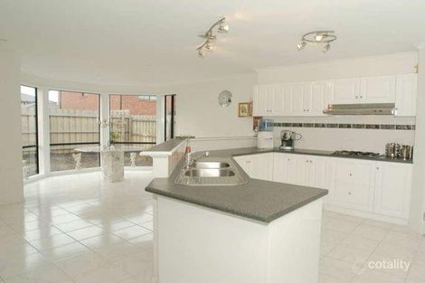 Property photo of 21 Black Knight Street Mordialloc VIC 3195