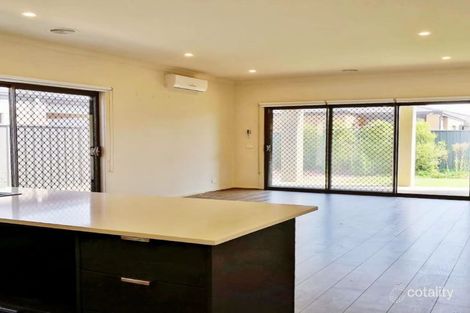 Property photo of 33 Seafarer Way Point Cook VIC 3030