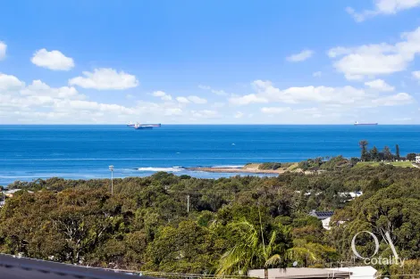Property photo of 21 Deborah Avenue Thirroul NSW 2515