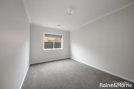 Property photo of 28 Lidderdale Drive Gisborne VIC 3437