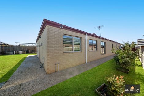 Property photo of 32 Ramlegh Boulevard Clyde North VIC 3978