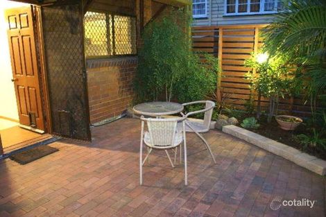 Property photo of 4/28 Bramston Terrace Herston QLD 4006