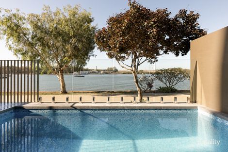 Property photo of 58 Parkside Circuit Hamilton QLD 4007