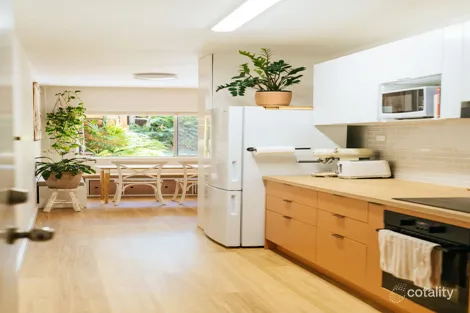 Property photo of 2/371 Cornwall Street Greenslopes QLD 4120