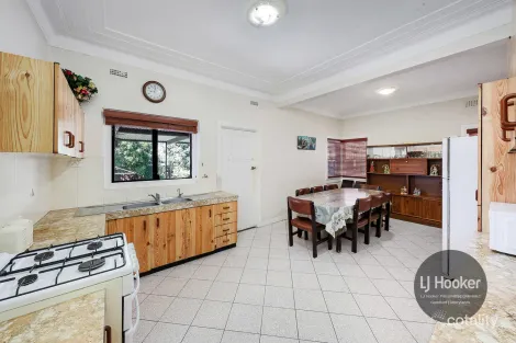 Property photo of 12 Locksley Avenue Merrylands NSW 2160